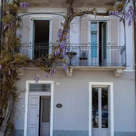 La Dimora Del Glicine דירה בלגירטה