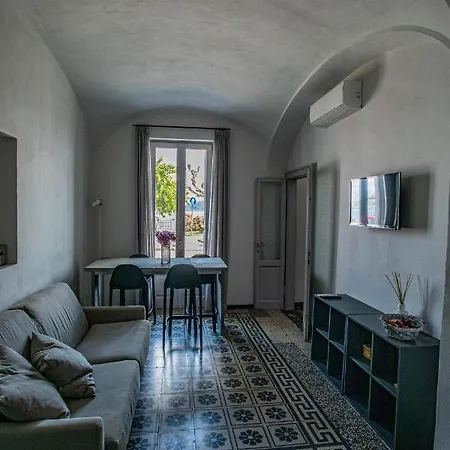 Apartment La Dimora Del Glicine Belgirate