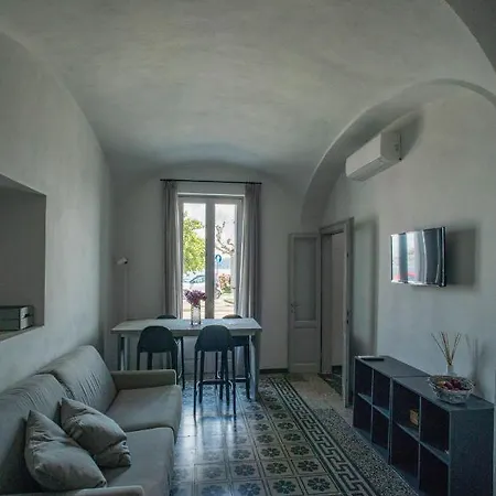 Apartment La Dimora Del Glicine Belgirate