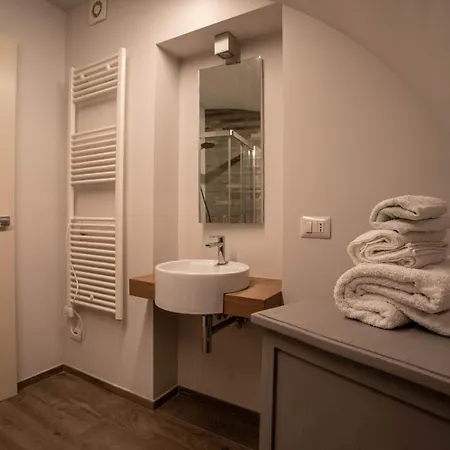 La Dimora Del Glicine בלגירטה